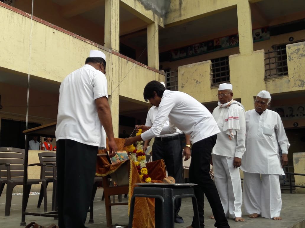 Darshan Desale during the felicitation ceremony at his former school, Independence Day 2019